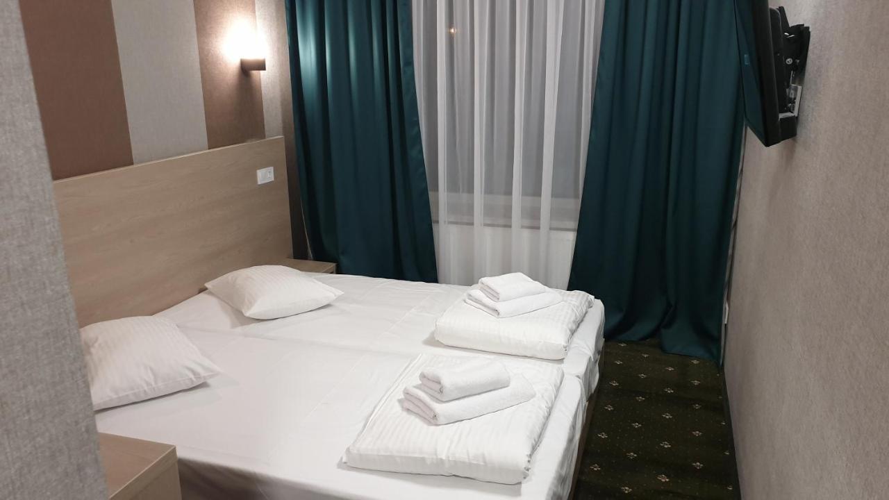 River Park Hotel Kovel' Exterior photo